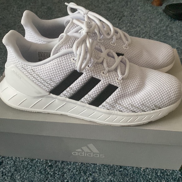 Adidas Questar Flow NXT - Picture 3 of 4